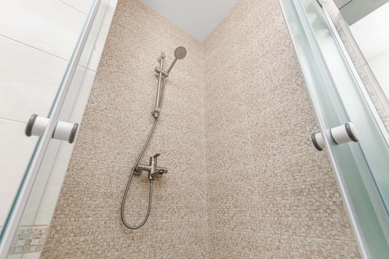 אודסה 20 Deribasivska 2 Bedrooms Apartment מראה חיצוני תמונה